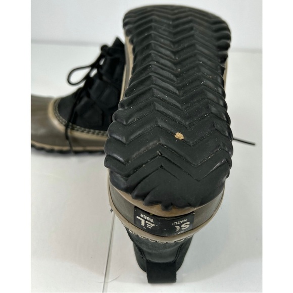 Sorel Out N About Boots, size 8 - Picture 8 of 9